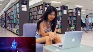 Иностранцы слушают Ленинград-Вояж.