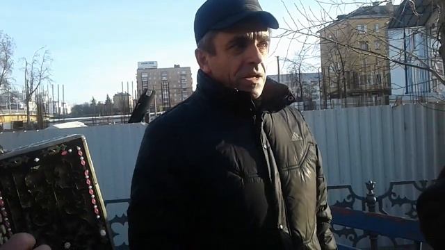 Гармонисты Владимир Жариков, Алексей Пешехонов.Песню исполняет Владимир Васечкин. смотреть онлайн