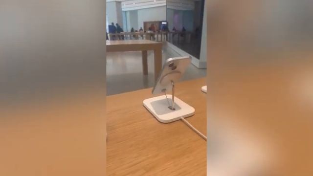 IPhone 15 Pro Max And Pro In Apple Store Dubai 😍#apple #yt #trend #trending #viral #video