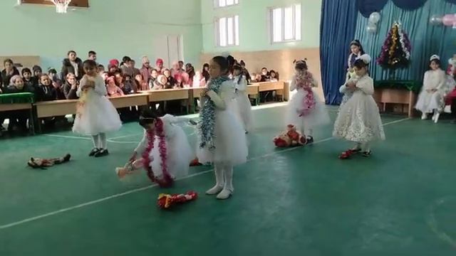 Ellikqala tumani 40-maktab 1b-sinf alifbe bayrami qo‘g‘irchoq raqsi🤗 смотреть онлайн