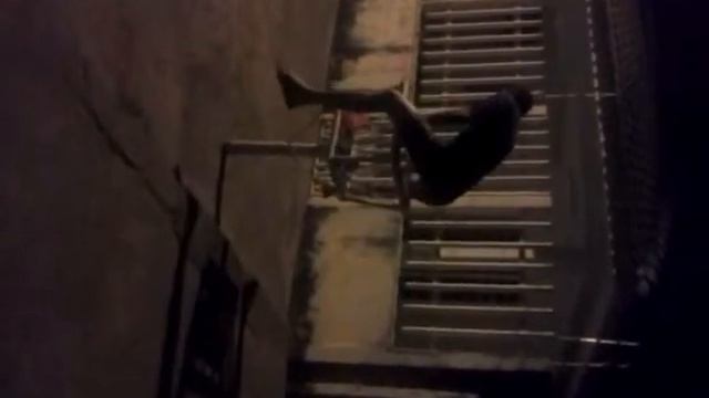 Alvaro Martins - Pulando a Lixeira смотреть онлайн