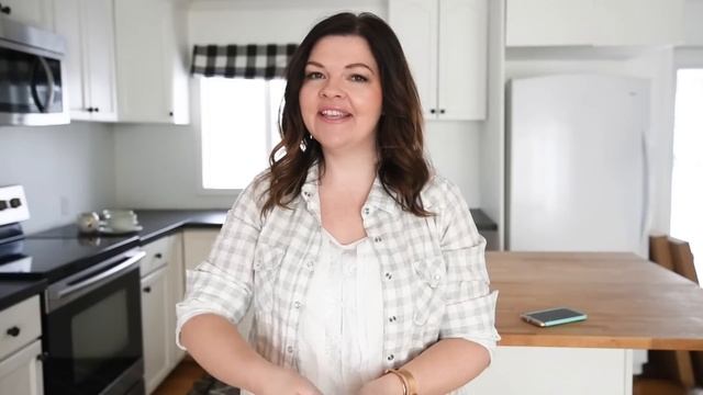 How to Hang & Hem Curtains Without Sewing | The DIY Mommy смотреть онлайн