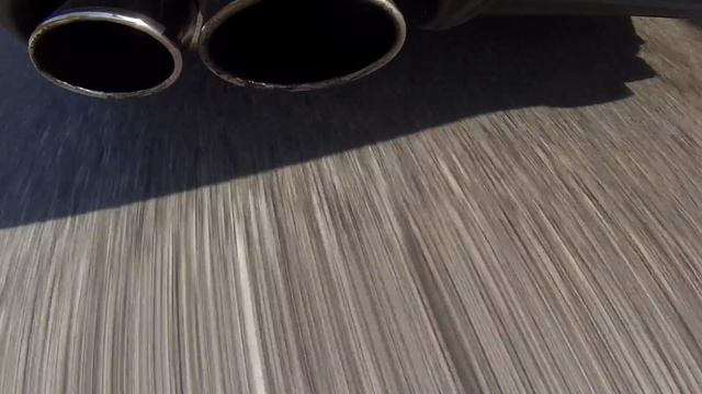 LOUD Maserati Ghibli SQ4 exhaust sound and FLAMES! #maserati #ghibli #sound смотреть онлайн