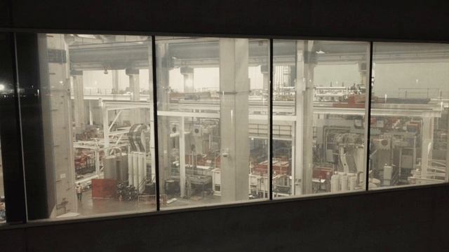 Tesla unblocks Giga Texas windows, letting drones peek into Cybertruck production line смотреть онлайн