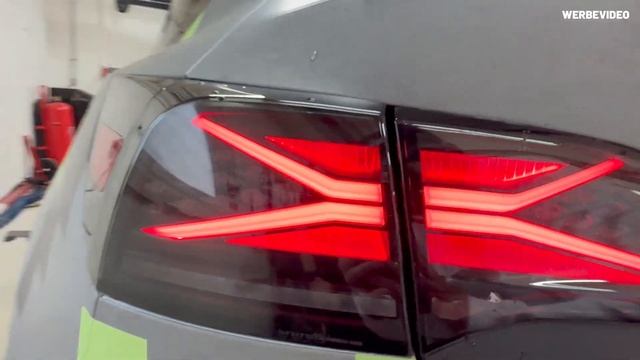 NEUE TESLA RÜCKLEUCHTEN (LEGAL) - BLACK EDITION - TESLA MODEL Y/3 | EFIEBER x REIFENREBER смотреть онлайн