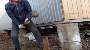 КАК Я ЗАБИВАЛ ТРУБЫ ДЛЯ ЗАБОРА. #забор #своимируками #сварка #пареньизузбекистана #дача