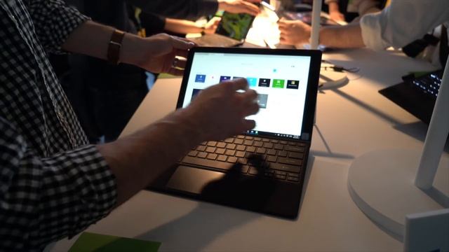 Acer Switch Alpha 12 hands-on смотреть онлайн
