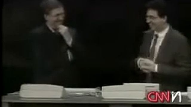 FREE LIKE VIDEO #1: Bill Gates Gets A Windows 98 Blue Screen Of Death смотреть онлайн