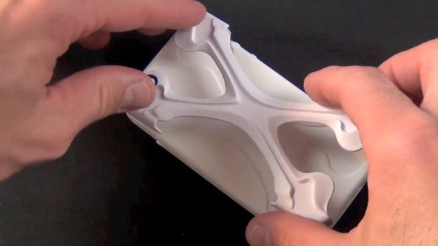 SwitchEasy CapsuleRebelX iPhone 4/4S Case: Review смотреть онлайн