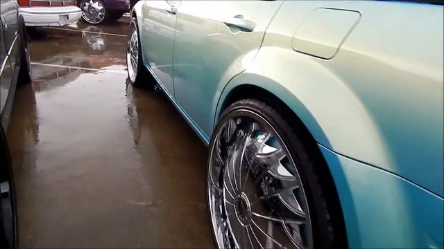Outrageous Dodge Magnum on 28" Davin Floaters at Stuntfest 2013 смотреть онлайн