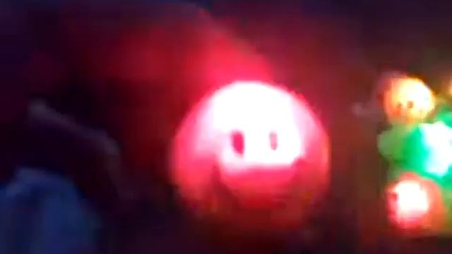 Smiley Face Многоцветный индикатор мигает Кольца ( смотреть онлайн