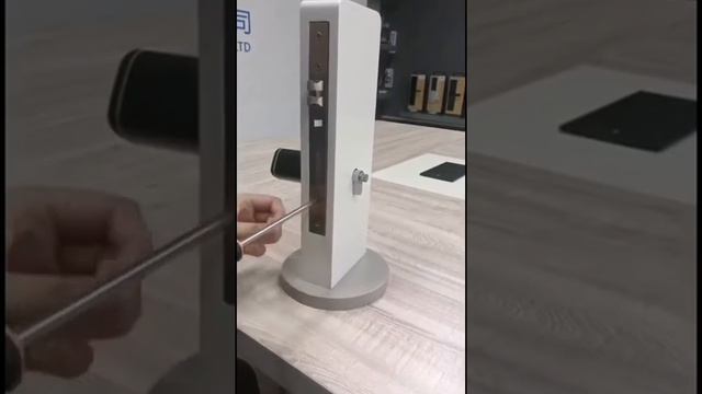 Installation video of fingerprint smart cylinder lock смотреть онлайн