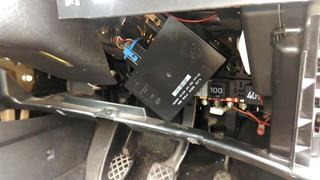 VAG - remote window closure on ALL CCM's, not just the 1C0 959 799 B!!! :-) смотреть онлайн