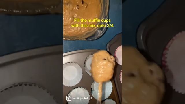 Eggless chocolate chip apple-banana Muffins смотреть онлайн