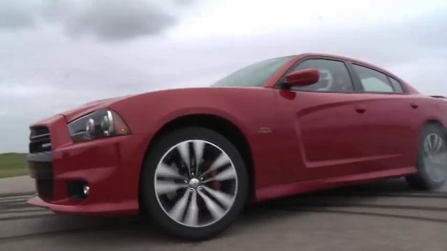 2012 Dodge Charger SRT8 -- B-roll смотреть онлайн