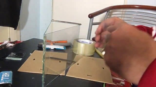 DO IT YOURSELF : AMAZING GLASS 3D HOLOGRAM DEVICE (NOT PIRAMIDE) FOR IPADS AND TABLETS - 2018 смотреть онлайн