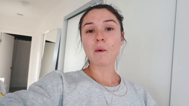VLOGMAS: office sneak peek + my official birthday party! смотреть онлайн