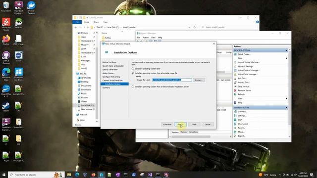 Create a Virtual Machine and run WinPE bootable ISO in Hyper-V смотреть онлайн