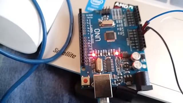 Programming Attiny44 MCU board using FabISB смотреть онлайн