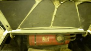 Газовые упоры в багажник ВАЗ 2106