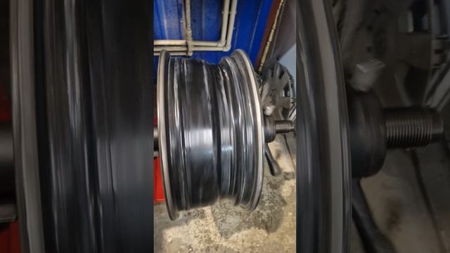 Не просто правка геометрии...правка восьмёрки после вылета с трассы.