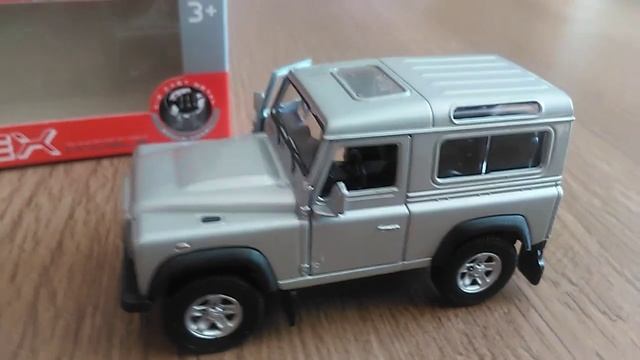 Land Rover Defender 90 miniatura! смотреть онлайн
