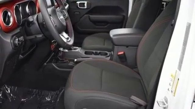 2020 Jeep Wrangler Unlimited Rubicon смотреть онлайн