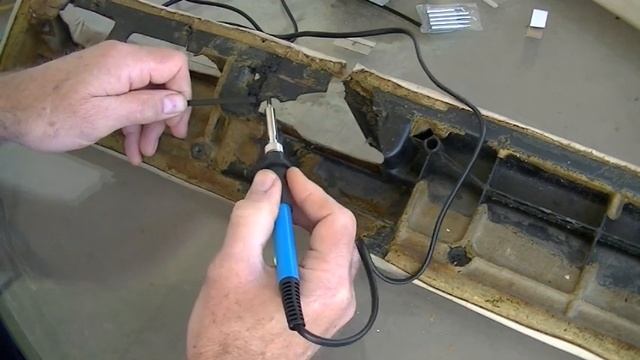 '79 Lincoln Arm Rest Restore w. Plastic Welding / Part 1 смотреть онлайн