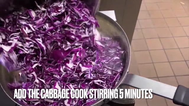 Chef Marvin Boden Sweet and Sour Red Cabbage & Apples смотреть онлайн