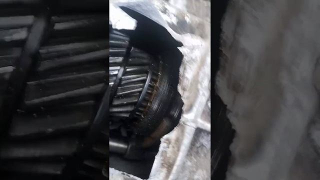 НАШЛИ КОРОБКУ ПЕРЕДАЧ ОТ МОСКВИЧА ТРЕШ СМОТРЕТЬ ВСЕМ смотреть онлайн