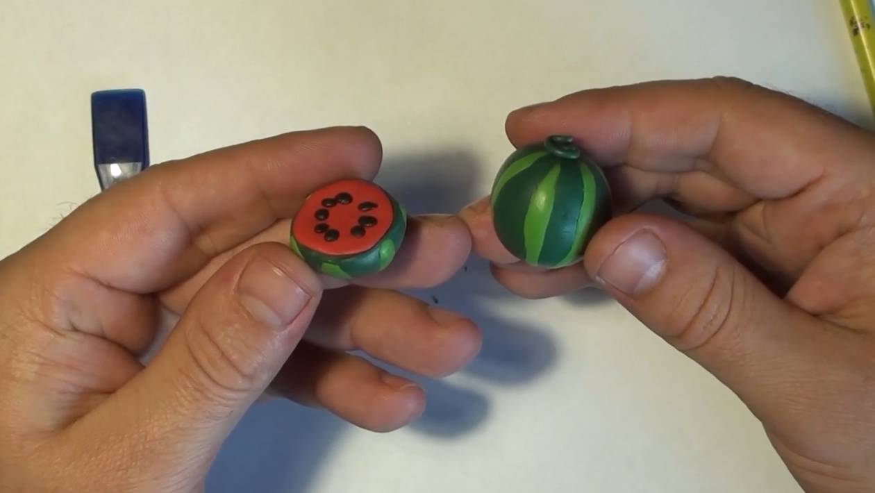 Как слепить арбуз из пластилина смотреть онлайн