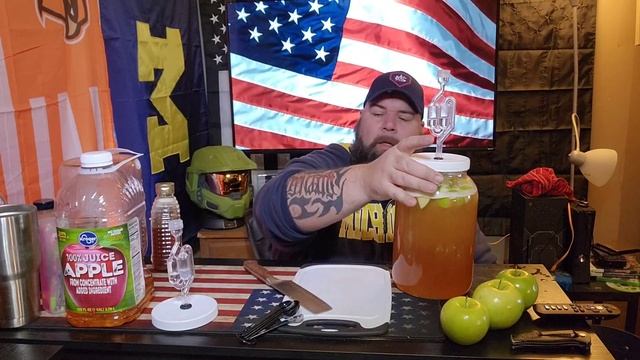 Make your own Apple Cyser at home!!! смотреть онлайн