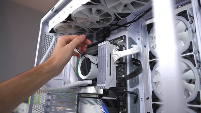 $2500 Streaming/Gaming PC 2022 [Tutorial, Benchmarks] смотреть онлайн