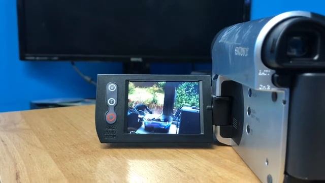 This is my Sony DCR-HC51 Mini DV Camcorder. смотреть онлайн