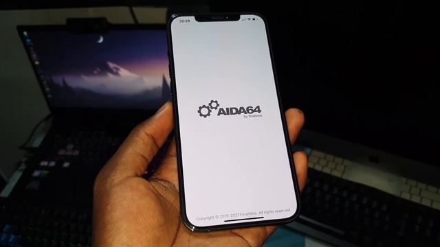 Installing iOS 15.4.1 Update on Apple iPhone 12 Pro Max | Test смотреть онлайн