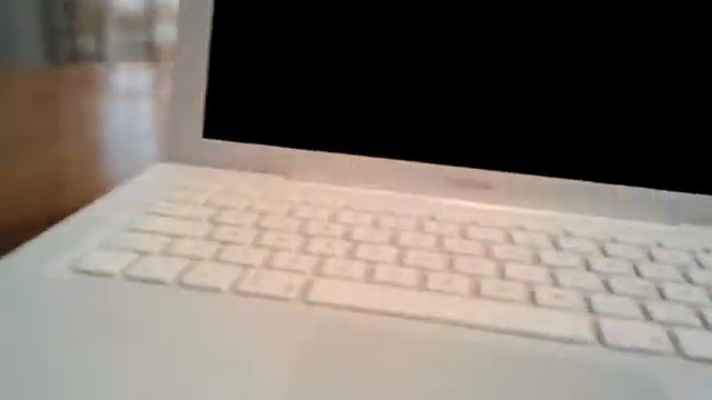 Macbook 13" 2,16Ghz, 2GB Ram, 640 Gb Festplatte смотреть онлайн