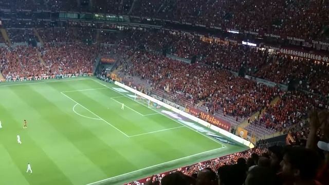 MAÇ BAŞLARKEN ÜÇLÜ (Galatasaray - Kasımpaşa= смотреть онлайн