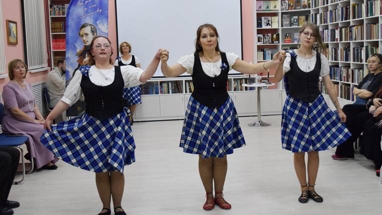 Бал-маскарад в духе лермонтовской эпохи. Часть 3 смотреть онлайн