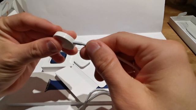 Unboxing of Apple Watch Series 6, Blue Aluminium Case with Braided Solo Loop Band смотреть онлайн