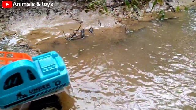 wow!! truck gandeng angkut hewan,sapi, truck pemadam, dinosaurus, gajah, harimau, singa, смотреть онлайн