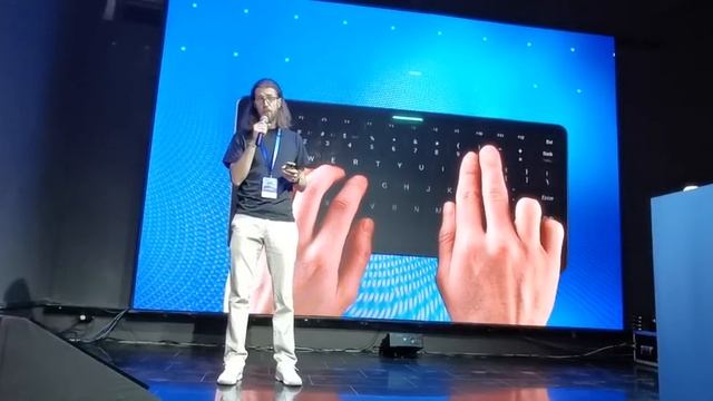 The world’s first intuitive Click&Touch keyboard is to be released in August смотреть онлайн