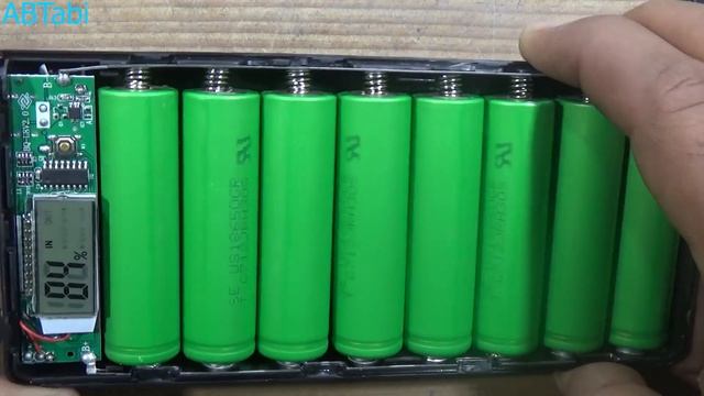 3 in1 Simple 18650 battery charger , lithium battery power bank смотреть онлайн