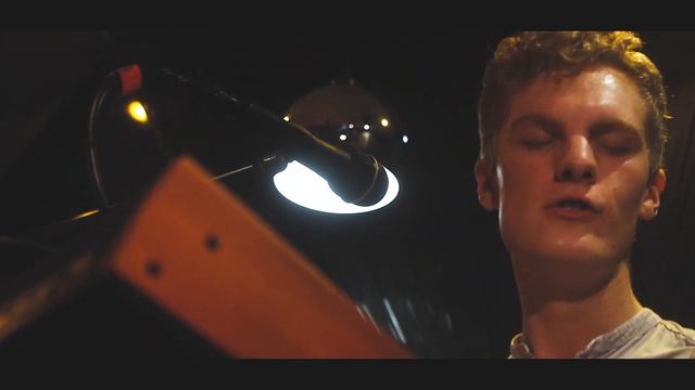 The Jazz Apples trio - It Don't Mean a Thing (If It Ain't Got That Swing) смотреть онлайн