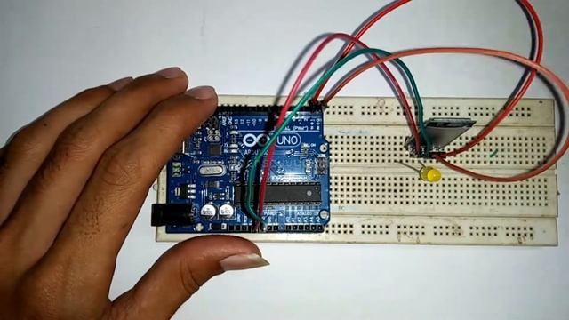 Arduino uno + Bluetooth + android Project смотреть онлайн