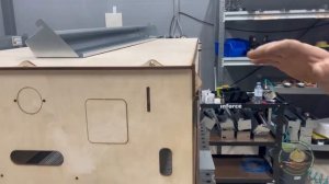 Дешевле купить, чем сделать / Брудер из фанеры