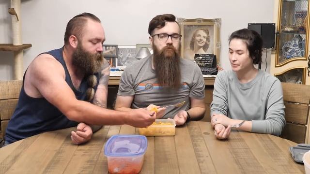 Cheetos Mac & Cheese || Taste Tests With Josh and Stef смотреть онлайн