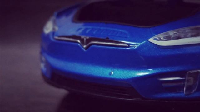 Tesla Model X смотреть онлайн