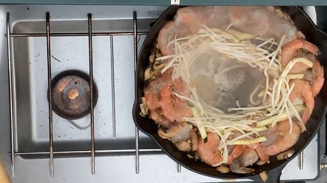M & K TV Camping for Life EPS#18 Callahan Family Meal! SPICY PRAWNS! ~Let's Get Cookin'! смотреть онлайн