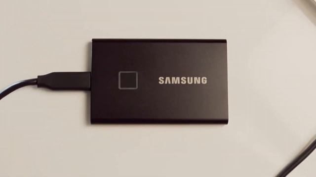 Samsung Portable SSD T7 смотреть онлайн