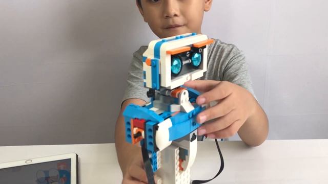 Lego Boost - Lắp Robot (Phần 2) смотреть онлайн